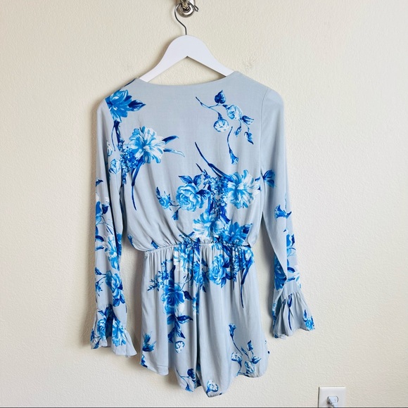 Altar’d State Grey & Blue Floral Surplice Layered Boho Romper - Picture 6 of 9